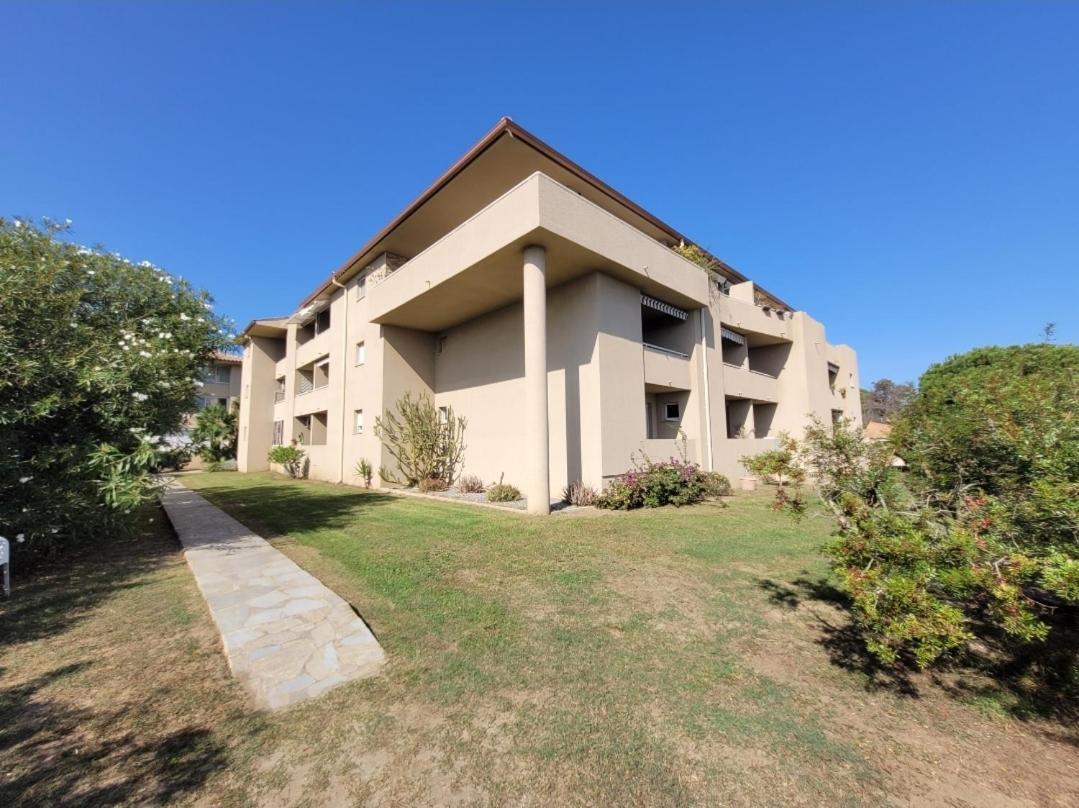 Appartement T2 Bord De Mer - Maria Beach Santa-Lucia-di-Moriani Exterior foto